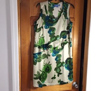 Simply Vera sleeveless dress.